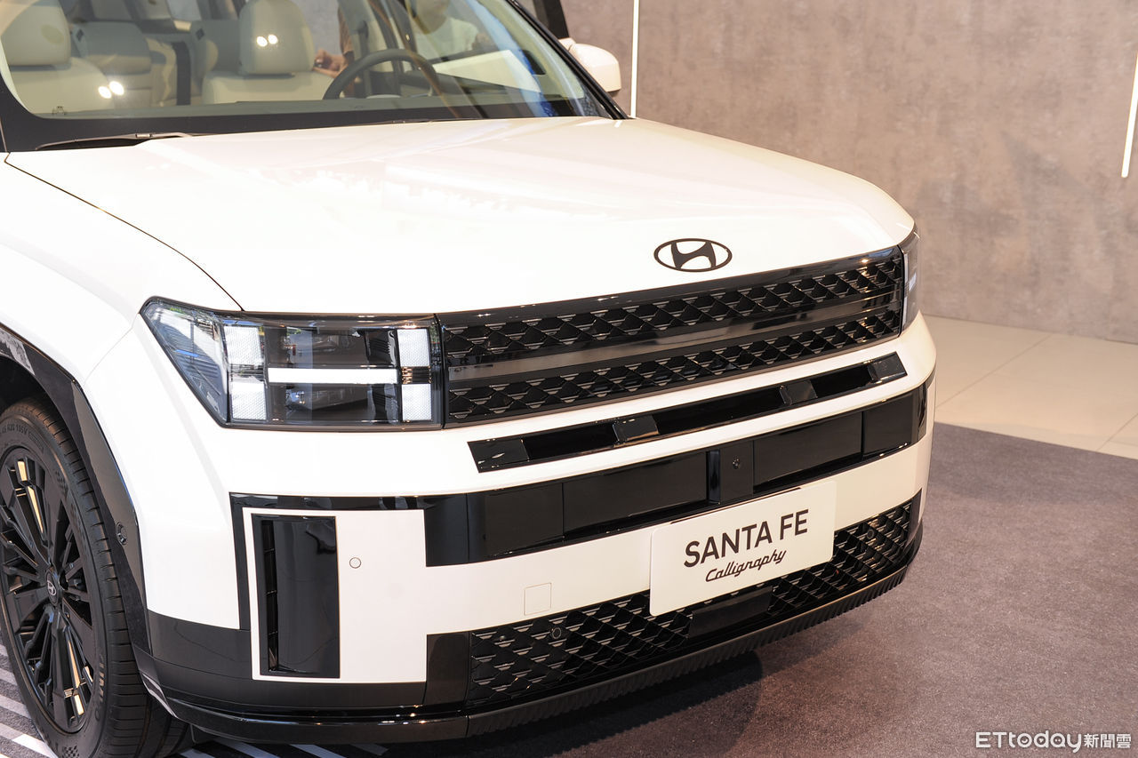 ▲Santa Fe書法版。（圖／記者林鼎智攝）