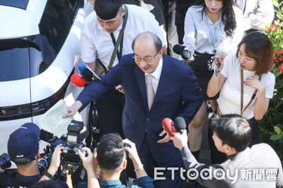 被問逼宮仍「無聲勝有聲」　柯建銘：大家安靜看就好