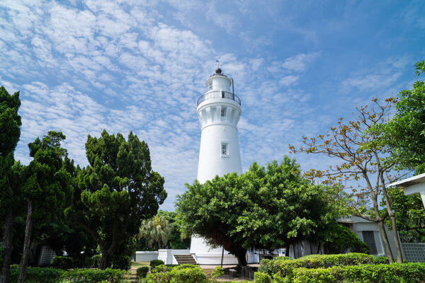 ▲桃園竹圍漁港,許厝港溼地,草漯沙丘,白沙岬燈塔,觀新藻礁,百年石滬。（圖／桃園市觀旅局提供）