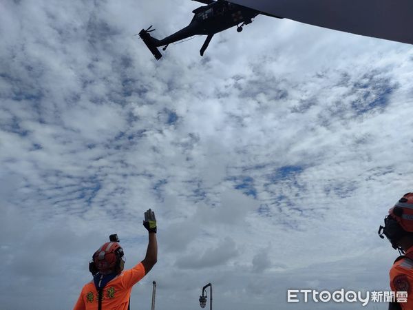 ▲▼   【強化海空救援默契 守護人民生命安全】    。（圖／海巡署艦隊分署第十三(布袋)海巡隊提供）