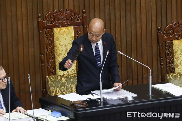 ▲立法院長韓國瑜明將召開黨團協商，處理第四會期開議日。（圖／記者林敬旻攝）