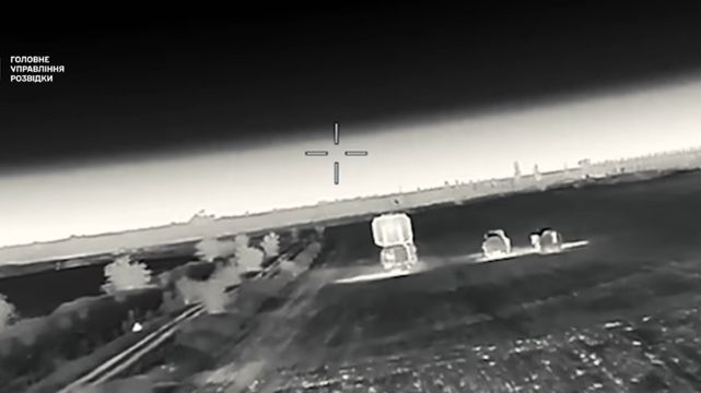 ▲▼       烏克蘭宣布襲擊了佔領克里米亞的俄羅斯 S-400 雷達系統      。（圖／翻攝烏克蘭國防部軍事情報總局）