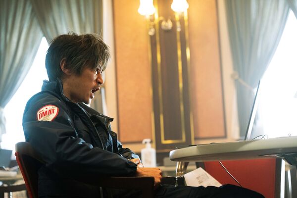 ▲▼ 池松壯亮、小栗旬、松坂桃李、窪塚洋介對話新冠肺炎重症者　《戰疫前線》導演落淚：了不起的演員。（圖／天馬行空提供）