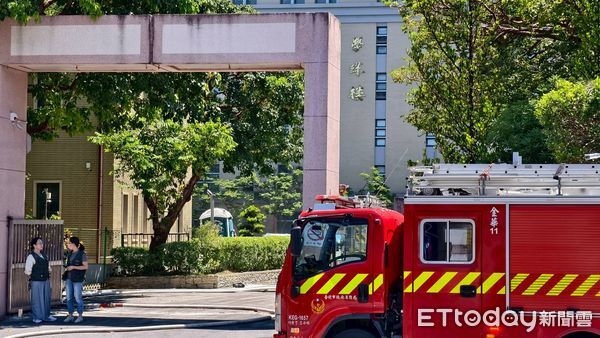 ▲北一女地下室配電盤火警，道路仍管制中。(圖／記者黃哲民翻攝）