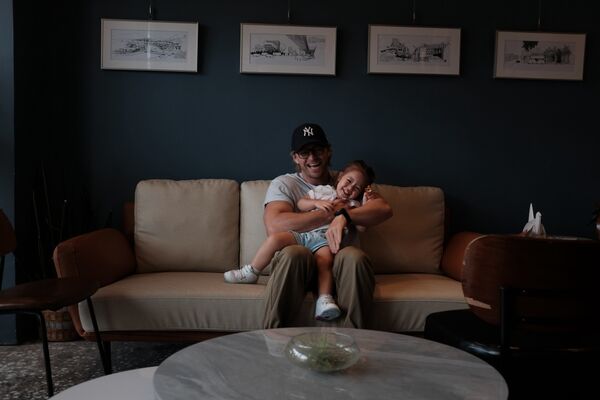 ▲寶貝女兒出生後 法比歐自認生活重心改變。（圖／晨邦國際提供）