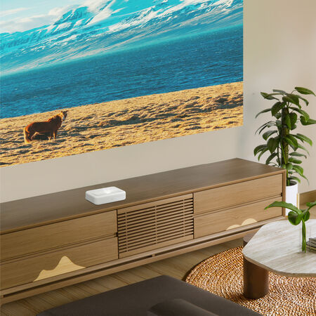 ▲OVO短焦投影機「雷射電視mini SS1」。（圖／品牌提供）