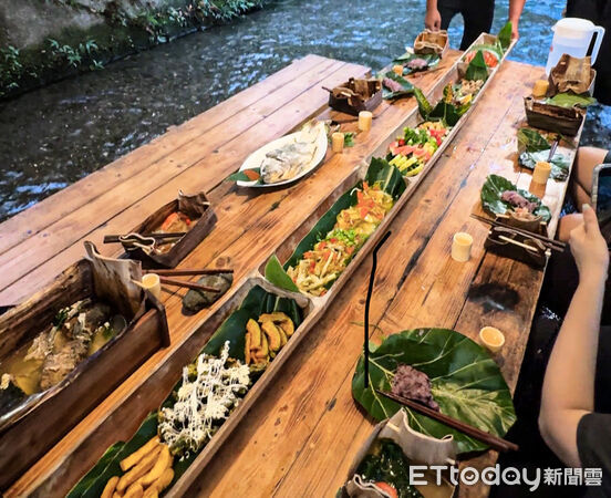 ▲▼花蓮河上餐桌。（圖／記者蔡玟君攝）