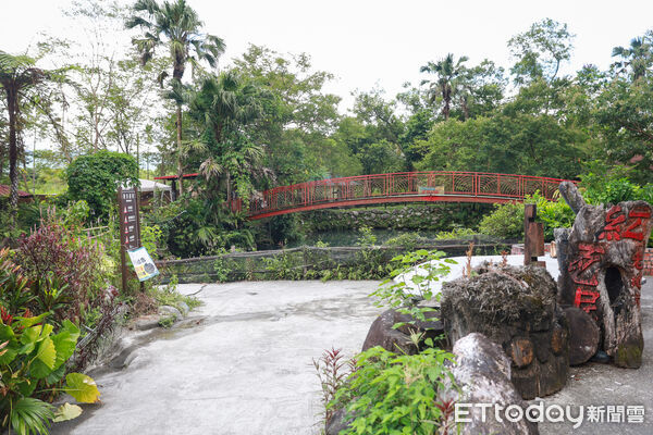 ▲▼花蓮河上餐桌。（圖／記者蔡玟君攝）