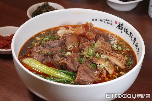 ▲築間新品牌「麟德殿牛肉麵」9/1開幕。（圖／記者黃士原攝）