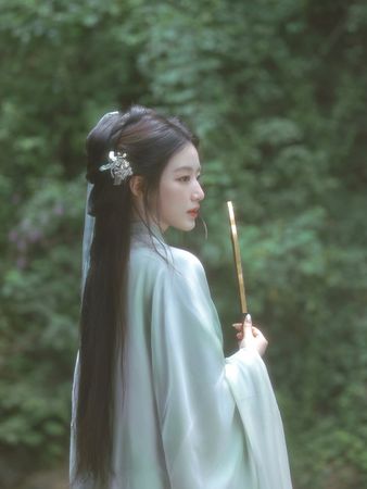 ▲舒華「古裝造型照」激美！江西初體驗漢服：終於圓夢了　韓網讚爆。（圖／翻攝自舒華IG）