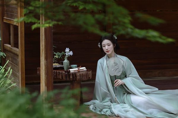 ▲舒華「古裝造型照」激美！江西初體驗漢服：終於圓夢了　韓網讚爆。（圖／翻攝自舒華IG）