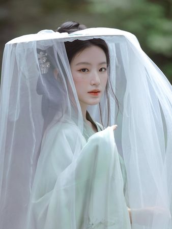 ▲舒華「古裝造型照」激美！江西初體驗漢服：終於圓夢了　韓網讚爆。（圖／翻攝自舒華IG）