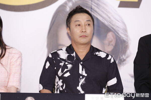 ▲▼韓台合作電影《懸賞令》記者會，劇中演員 申鉉濬（신형준）、金炳萬（김병만）、裴優熙（배우희）、雷嘉汭、綠茶（林埈永）、黃小柔，製作人池相哲（지상철）、導演申在鎬（신재호）出席。（圖／記者湯興漢攝）