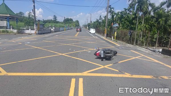 ▲▼屏東縣萬巒鄉褒忠與高崗路口車禍。（圖／記者陳崑福翻攝）