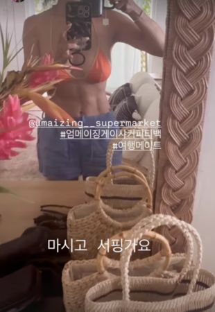 ▲▼ 56歲韓天后嚴正化穿比基尼比少女猛！11字腹肌像假的　韓網讚：毅力驚人。（圖／翻攝自嚴正化）