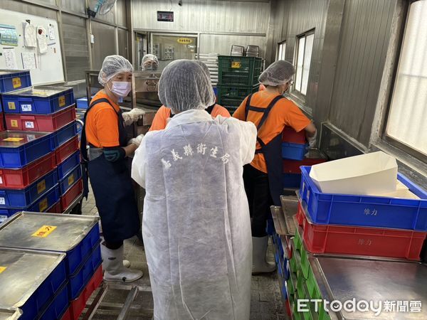▲▼  嘉義縣嚴守校園食安啟動餐盒與校園團膳稽查　全數合格!   。（圖／嘉義縣政府提供）