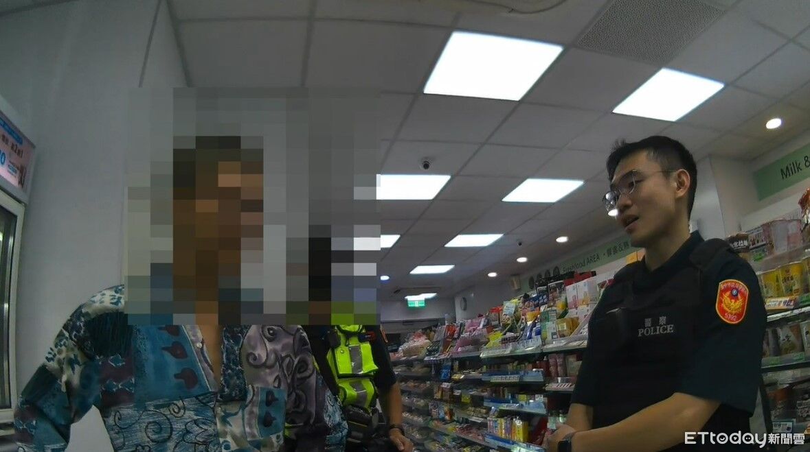 男跟女警聊狗！下秒自爆「有喝酒」　手拿安全帽...空氣瞬間凝結