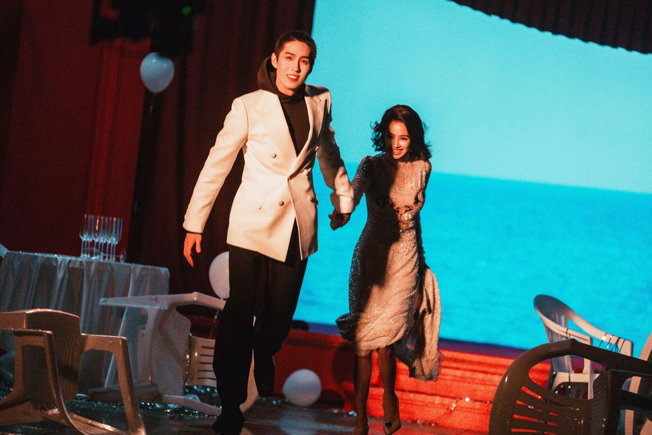 ▲▼蔡依林、Tor〈Pillow〉 。（圖／華納提供）