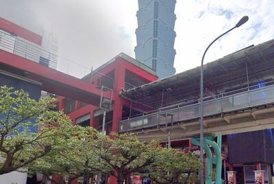 北市信義區威秀空橋上演活春宮...2分鐘LIVE秀 警方出手了