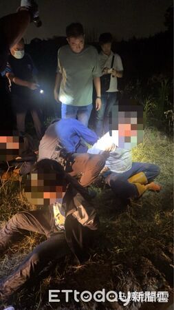 ▲台南市善化分局警方夜襲工寮，當場瓦解隱密製毒工廠，逮捕3嫌。（圖／記者林東良翻攝，下同）