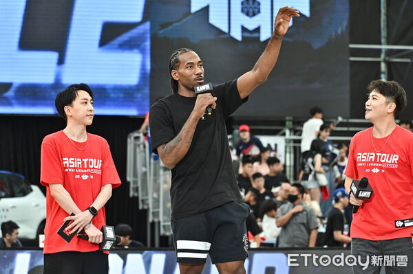 ▲▼雷納德（Kawhi Leonard）現身桃園巨蛋。（圖／記者李毓康攝）