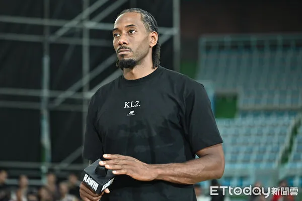 ▲▼雷納德（Kawhi Leonard）現身桃園巨蛋。（圖／記者李毓康攝）