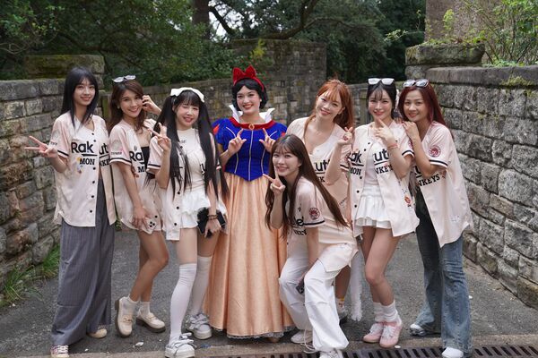 ▲琳妲火辣拍照引注目。（圖／樂天桃猿）