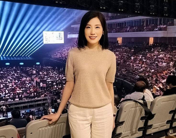 ▲▼余秀娟看江蕙演唱會。（圖／百福唱片提供）