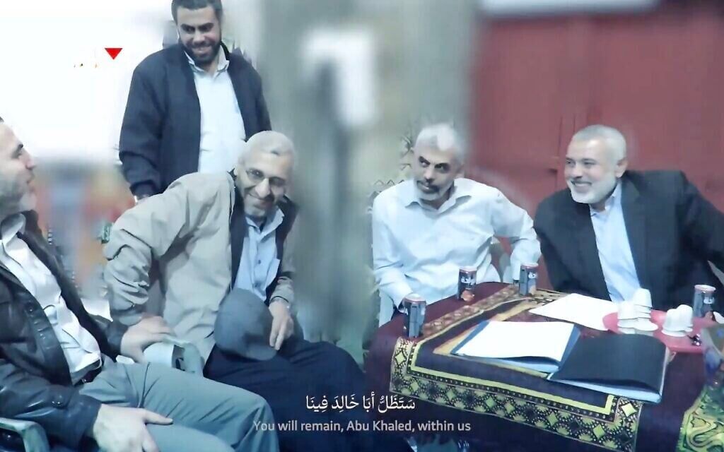 ▲▼2025年8月30日，哈馬斯發布了一段新的宣傳視頻，視頻中出現了一群哈馬斯前高級官員，包括葉海亞&middot;辛瓦爾、穆罕默德&middot;辛瓦爾、伊斯梅爾&middot;哈尼亞和穆罕默德&middot;戴夫，他們後來都被以色列殺害。 （圖／翻攝自X）