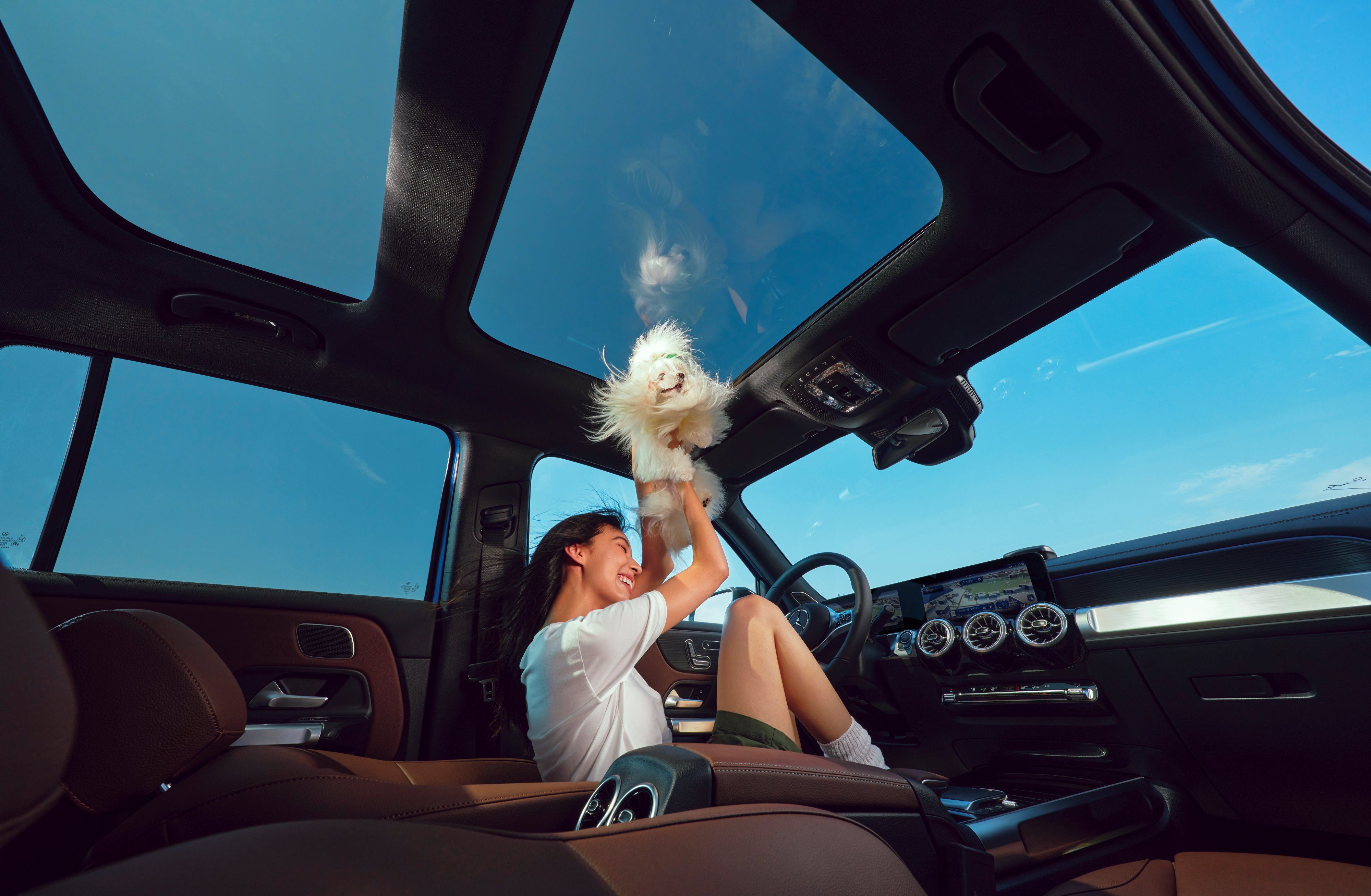 ▲台灣賓士降價了「這款最高砍13萬」！配備再升級搶7人座休旅市場。（圖／翻攝自Mercedes-Benz）