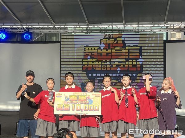 ▲「舞出自信．求職安心」街舞競賽現場熱力十足，青年學子用節奏尬出自信與正向能量。（記者林東良翻攝，下同）