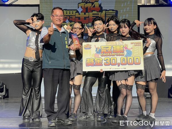 ▲「舞出自信．求職安心」街舞競賽現場熱力十足，青年學子用節奏尬出自信與正向能量。（記者林東良翻攝，下同）