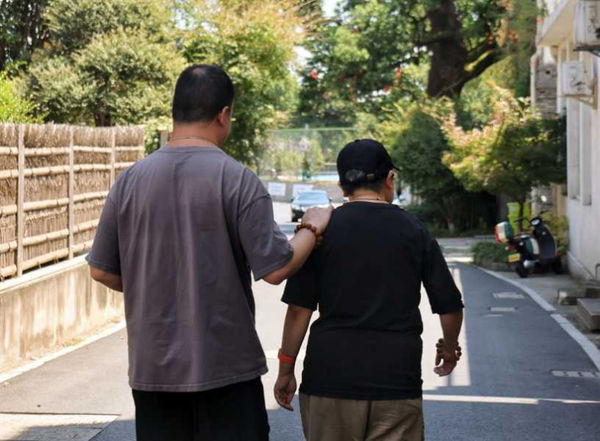結婚5年「從沒看過對方的臉」　浙江夫妻打破刻板印象！真相藏洋蔥