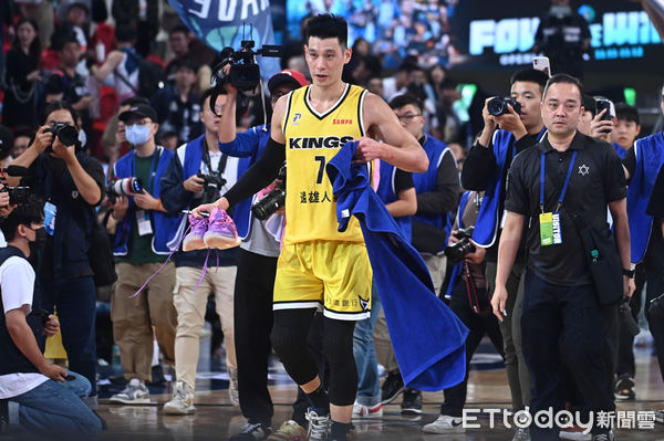 ▲▼林書豪宣布退休，正式結束15年職業生涯。（圖／記者李毓康攝）
