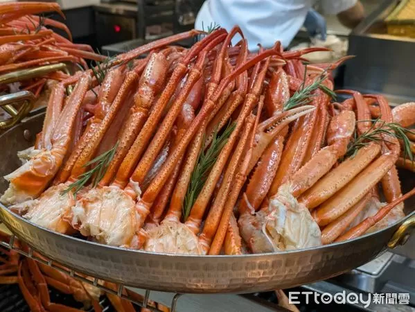 ▲探索廚房。（圖／記者黃士原攝）