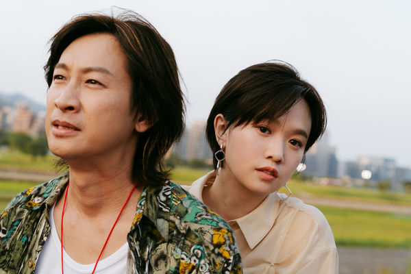 ▲《阿爸請你嘛嘛吼》Darren邱凱偉、嚴正嵐搭檔演父女。（圖／公視台語台提供）