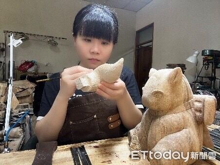 ▲埔里美術館推動藝術平台，日前舉辦「木雕展&times;不插電木雕營」。（圖／鎮寶大飯店提供）