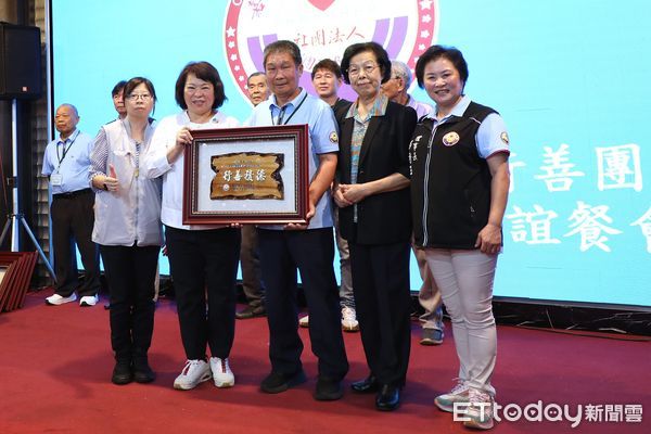 ▲▼   嘉義市嘉邑行善團慶祝60周年優秀義工表揚    。（圖／嘉義市政府提供）