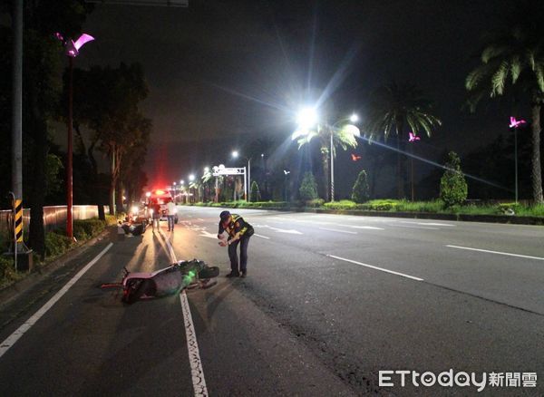 ▲屏東市建國路高屏橋下橋路段交通事故。（圖／記者陳崑福翻攝）
