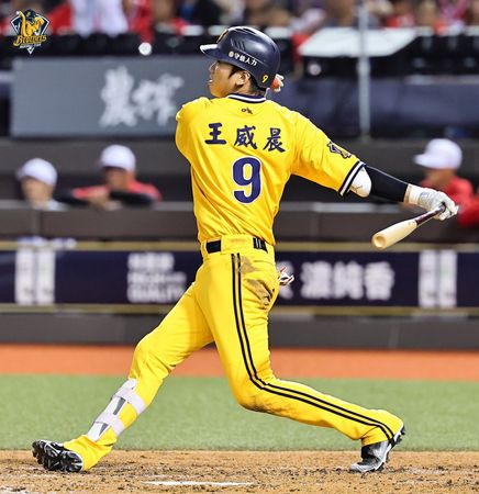 ▲▼中信兄弟王威晨 黃博多。（圖／中信兄弟提供）