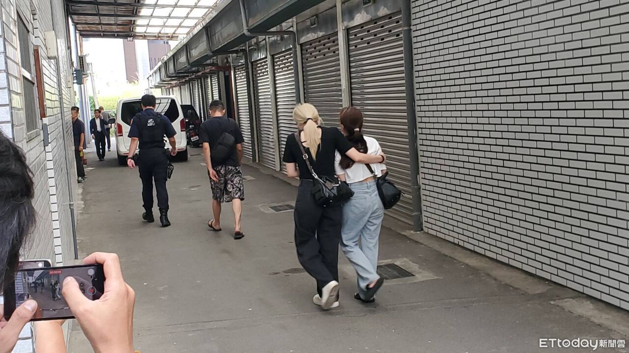 中壢民宅大火5死　媳擁4孩燒成焦屍...家屬相驗痛哭