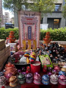 中元普渡結合動物祈福 木柵集應廟捐萬斤白米、百斤罐頭飼料