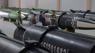 金正恩搭火車赴北京閱兵　出發前「特地視察飛彈工廠」