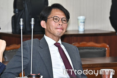 中正一分局寄發通知書要求到案 黃國昌:針對我一人就好