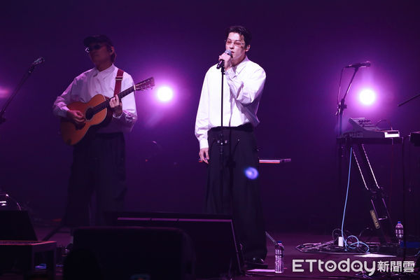 ▲▼許光漢一連演出多首金曲。（圖／記者周宸亘攝）