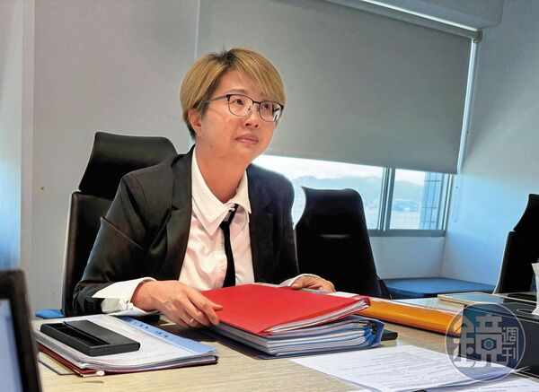 裕國冷凍前總裁楊得根長媳黃郁喬（圖）泣訴先生被小叔逼死後，還被追高額遺產稅。（讀者提供）