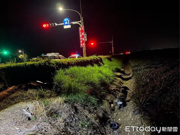 ▲枋寮鄉台1線農場路口發生交通事故。（圖／記者陳崑福翻攝）