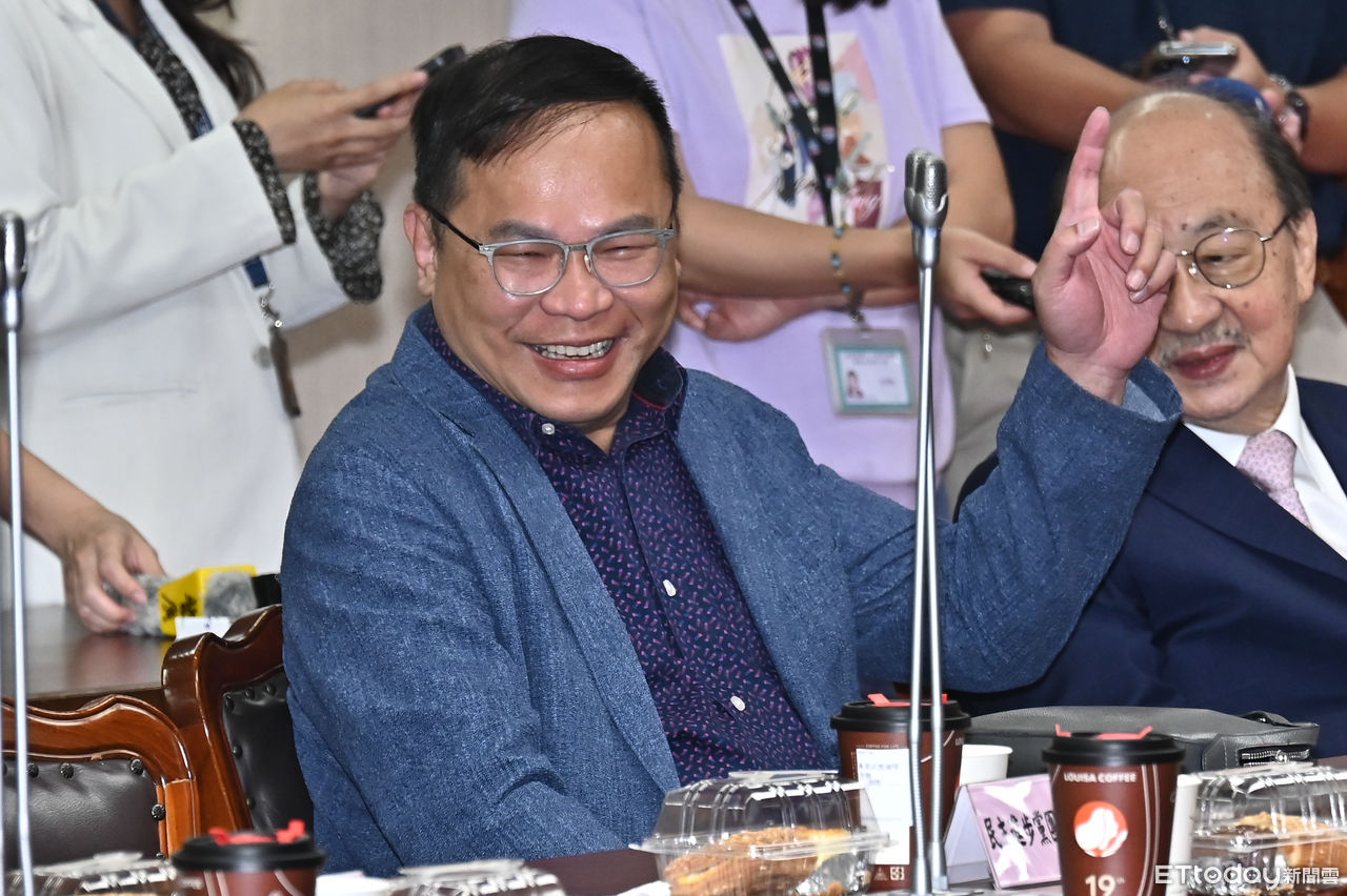 王義川質疑北市府圖利 張斯綱轟嘴砲:問問吳思瑤、沈伯洋同意嗎