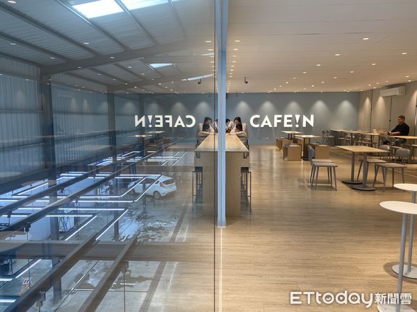 ▲▼ 日本汽車品牌KeePer PRO SHOP進駐外，還搭配了日系咖啡廳「CAFE!N 硬咖啡」,14期           。（圖／記者陳筱惠攝）