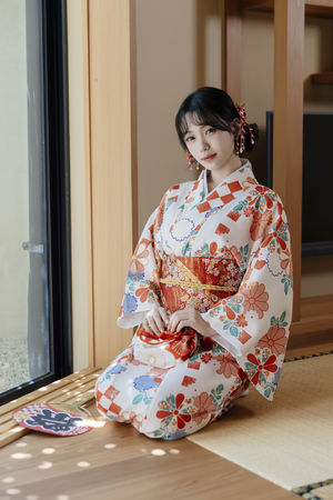 ▲▼多莉Dory首本最大尺度實體寫真。（圖／曖維多媒體廣告行銷提供）